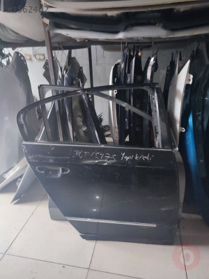 Passat B6 sağ arka kapı orjinal çıkma parça