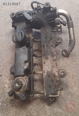 peugeot 206 1.4 8v külbütör kapak plastiği