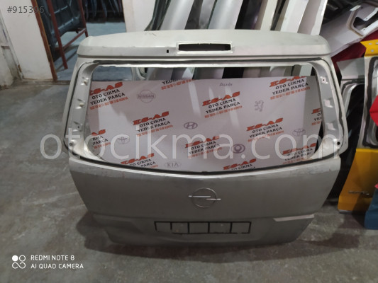 Opel Zafira bagaj kapısı
