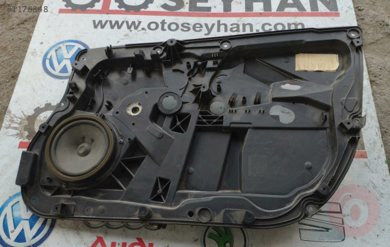 8A61-A045H16 ford fiesta 2011 ön sağ kapı panosu cam krikosu