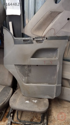 WW TRANSPORTER T.5.SAĞ ÖN KAPI DÖŞEMESİ..7H2867104
