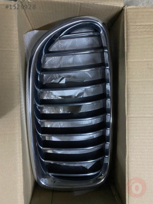 Bmw 5 Serı- F10- 13/16; Ön Panjur Sağ 51137412324