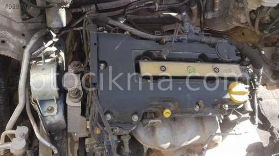 opel corsa e 1.4 motor kulak braketi ve tüm orjinal çıkmalar