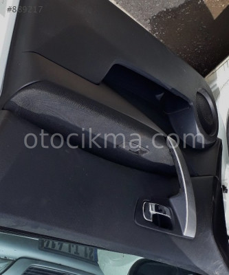 2011 NİSSAN QASHQAİ ÇIKMA SAĞ ÖN KAPI KOLÇAĞI.