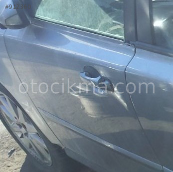2005 VOLVO V50 ORİJİNAL SOL ÖN KAPI KOLU.