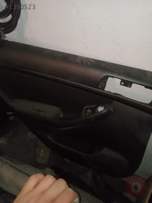 Toyota Avensis Sol Arka Kapı Döşemesi 2003-2008