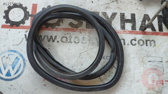 5N0867913 vw tiguan arka sağ kapı lastiği