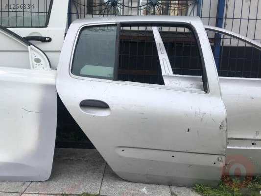 Renault Clio çıkma sağ arka kapı