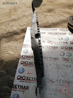 MN123570 mitsubishi l200 2014 göğüs havalandırma kanalı