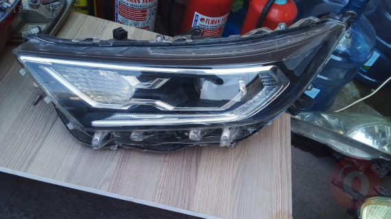 Mitsubisi  l200 sol far çıkma