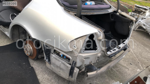 Mercedes E-W211 sol arka çamurluk hatasız orjinal çıkma