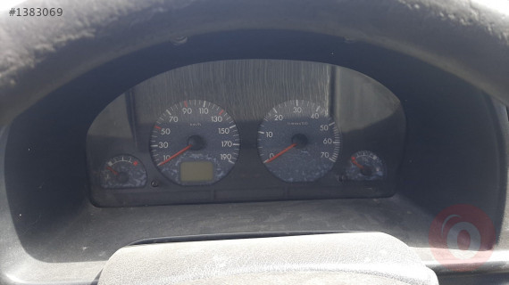 2000 peugeot partner 1.9 çıkma kilometre saati