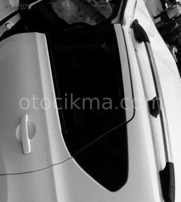 ORİJİNAL 2011 NİSSAN QASHQAİ SOL ARKA KAPI CAMI.