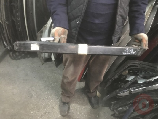 E38 SAĞ ARKA SENSÖRLÜ TAMPON ÇITASI BMW ORJİNAL ÇIKMA PARÇA