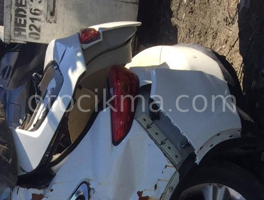 INFINITI FX30D HATASIZ SOL STOP LAMBASI.