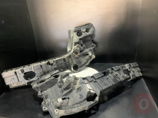 BMW X4 (F26) SAĞ-SOL ARKA TAMPON BRAKETİ 51127338759-5112733