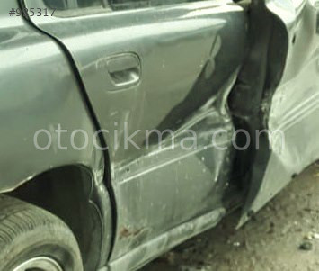 2001 VOLVO ÇIKMA SAĞ ARKA KAPI KOLU.