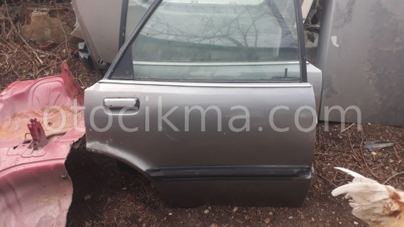 ford taunus sağ arka kapı çıkma