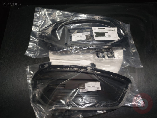 Mercedes CLA W117 Sağ Sol Ön Sis Farı Çerçevesi A1178852222