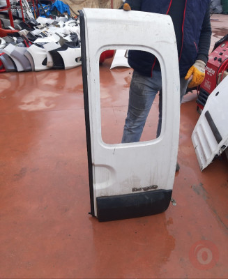 RENAULT KANGO 99 /03 ARKA BAGAJ DOLU SEFALILAR OTO CIKMA