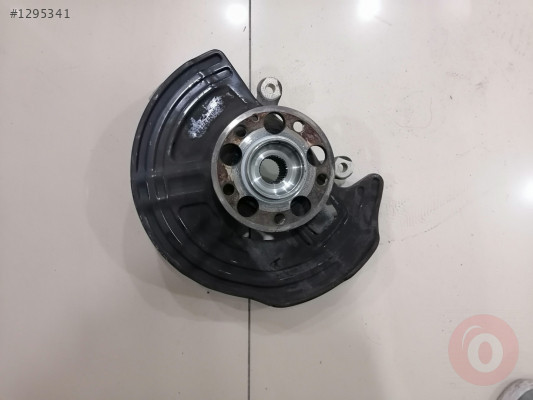 MERCEDES W246 SAĞ ÖN TAŞIYICI