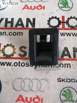 5N0886747A volkswagen tiguan 2012 arka koltuk isofix kapağı
