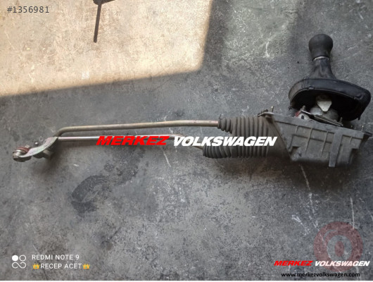 VOLKSWAGEN - PASSAT / MANUEL VİTES MEKANİZMASI (8D0711025F)