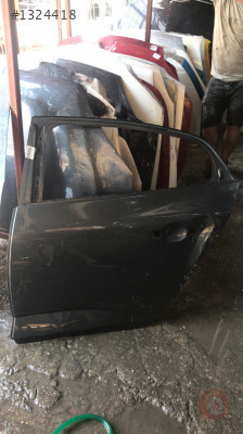 Megan 4 sol arka kapı