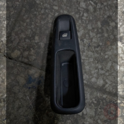 Peugeot 308 cam düğme takımı arka