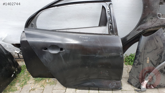 MEGANE 4 SAG ARKA KAPI SIFIR