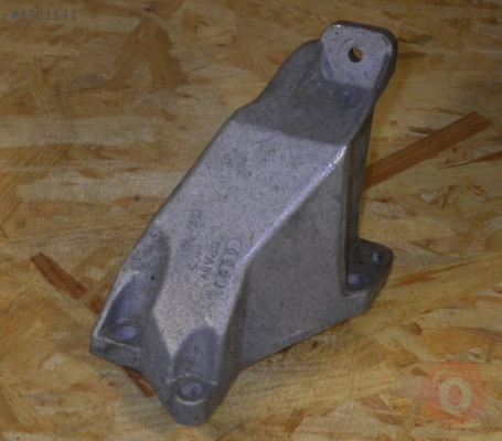 PASSAT B5 A4 A6 MOTOR KULAĞI SOL 8D0199307L 8D0199305