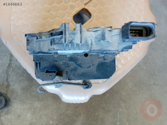 OPEL CORSA D SOL ÖN KAPI KİLİDİ..13258271
