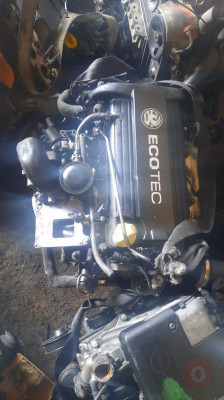 Opel Vectra 2.2 benzinli motor