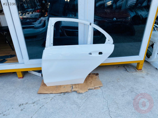 Mercedes c.serisi w205 sol arka kapı (çıkma parça)