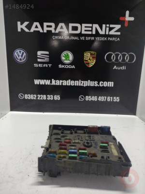VW PASSAT SİGORTA KUTUSU-3C0937125