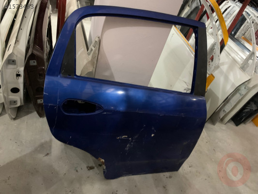 FİAT PUNTO ÇIKMA ORJİNAL SAĞ ARKA KAPI YARI DOLU