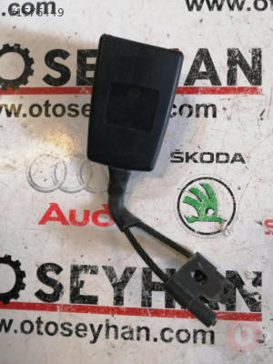 5M0857740E tiguan 2012 arka koltuk orta emniyet kemer kilidi