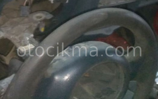 2006 model renault kangoo 1.9 çıkma direksiyon simidi