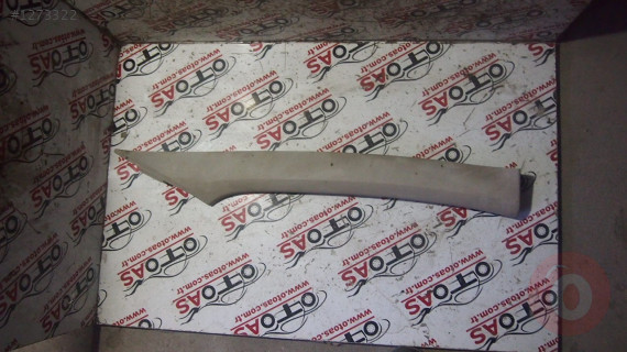 CİTROEN C4 YK SAĞ ÖN CAM DİREĞİ PLASTİĞİ 9672544677