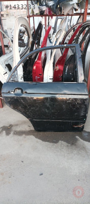 Kia Cerato sağ arka kapı orijinal çıkma