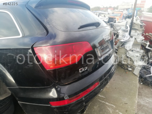 AUDİ Q7 SOL ARKA STOP ORJİNAL ÇIKMA