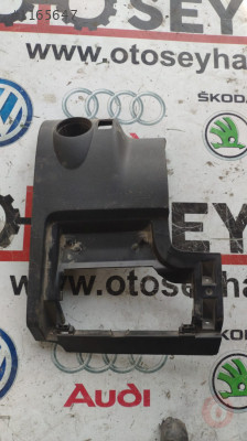 5M1858210B volkswagen tiguan sol göğüs kaplaması