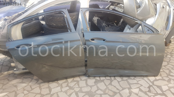 opel insignia b sağ ön arka kapı ve orjinal çıkma parçaları