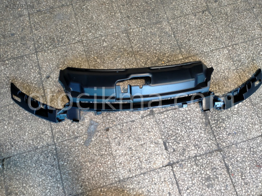 Peugeot 208 ön panjur üst