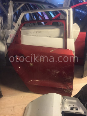 2012 model Polo sağ arka kapı