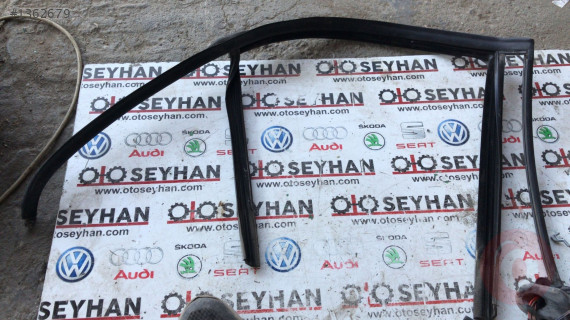 A2047351125 mercedes c180 sağ arka kapı cam çerçeve fitili
