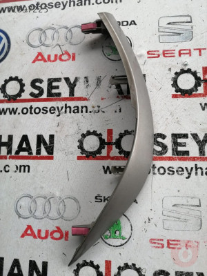 55435-12120 Toyota corolla 08 göğüs orta panel sağ kaplaması