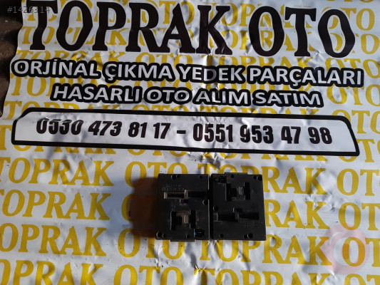 Renault-megan 1 çıkma orjinal  sigorta tablası