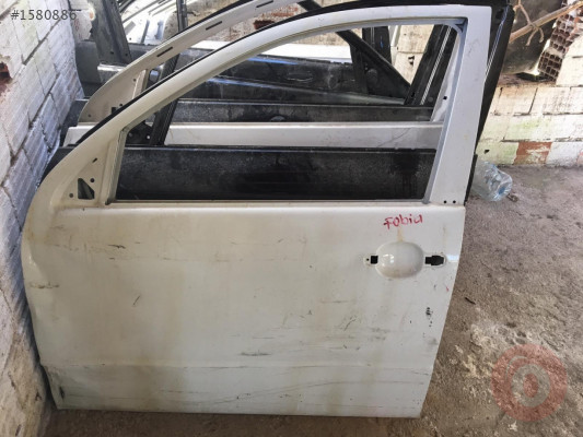 SKODA FABİA SOL ÖN KAPI ÇIKMA