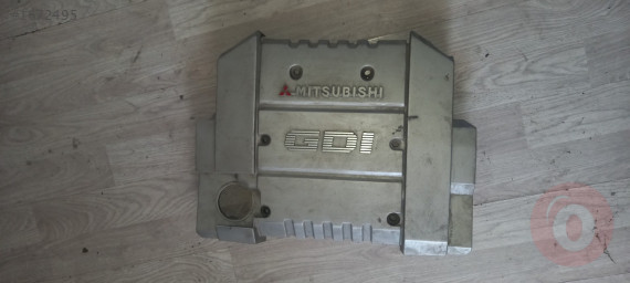 MİTSUBİSHİ CARİSMA 1999 ÇIKMA ORJİNAL MOTOR KAPAĞI